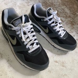 Nike Air Max - Size 10